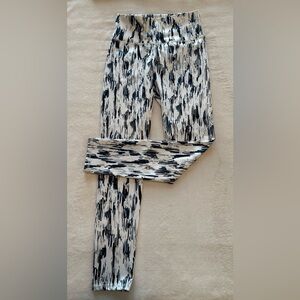 Abstract Patterned Leggings